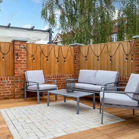 Guestready - Unique Home Near Wimbledon With Gorgeous Deck And Parking Londra Esterno foto