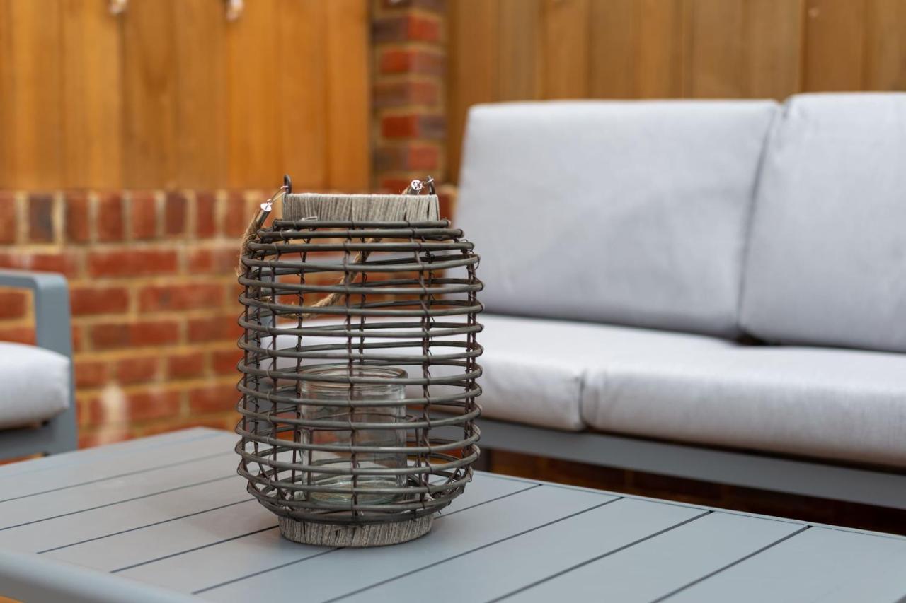 Guestready - Unique Home Near Wimbledon With Gorgeous Deck And Parking Londra Esterno foto