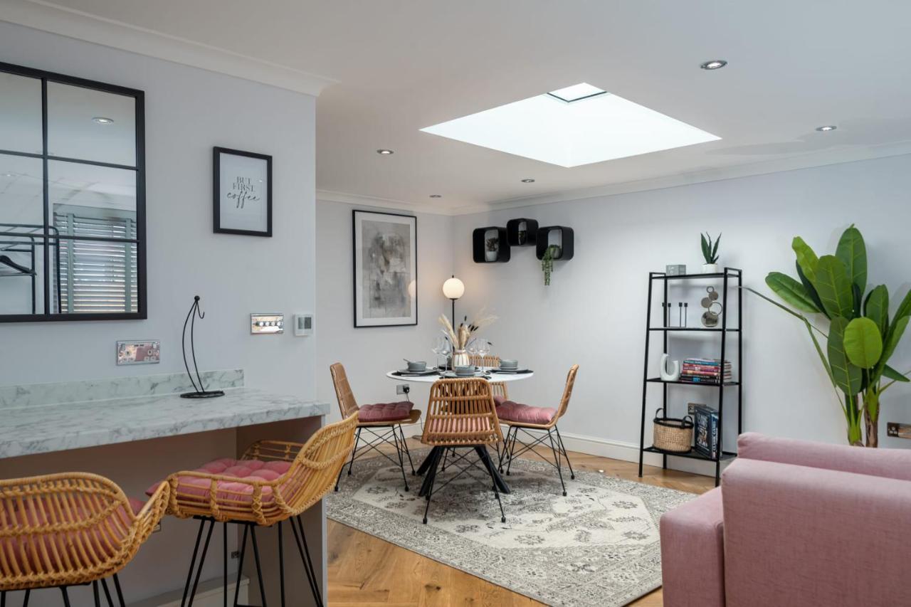 Guestready - Unique Home Near Wimbledon With Gorgeous Deck And Parking Londra Esterno foto